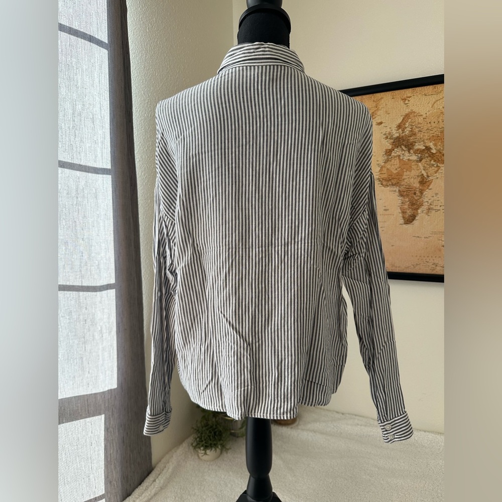 Wild Fable button down top - Picture 4 of 8